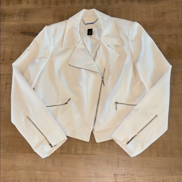 White House Black Market Jackets & Blazers - White House Black Market White Cropped Moto Jacket Size 16